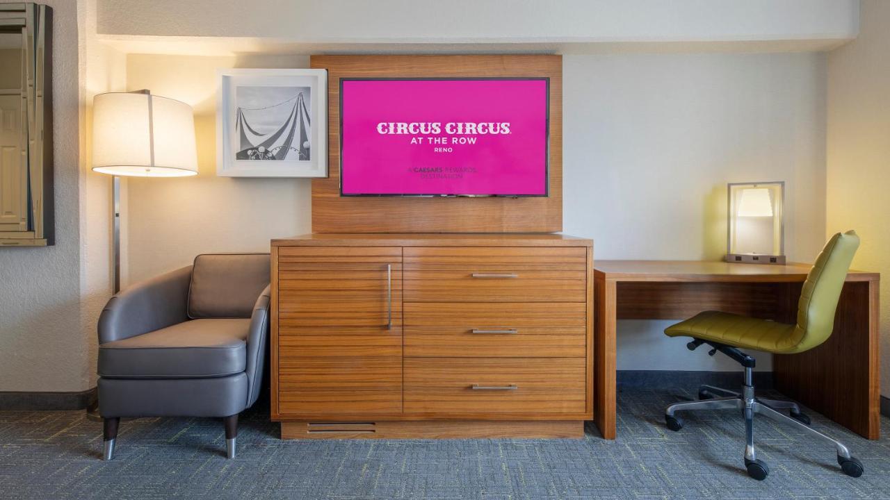 Resort Circus Circus Casino At The Row 3*
