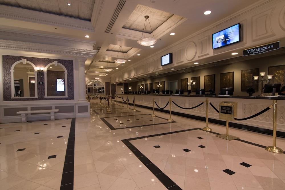 Circus Circus Casino At The Row 3*